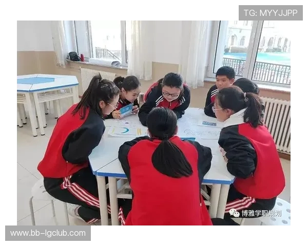 慈湖中学足球场周边环境及设施规划探索与发展建议